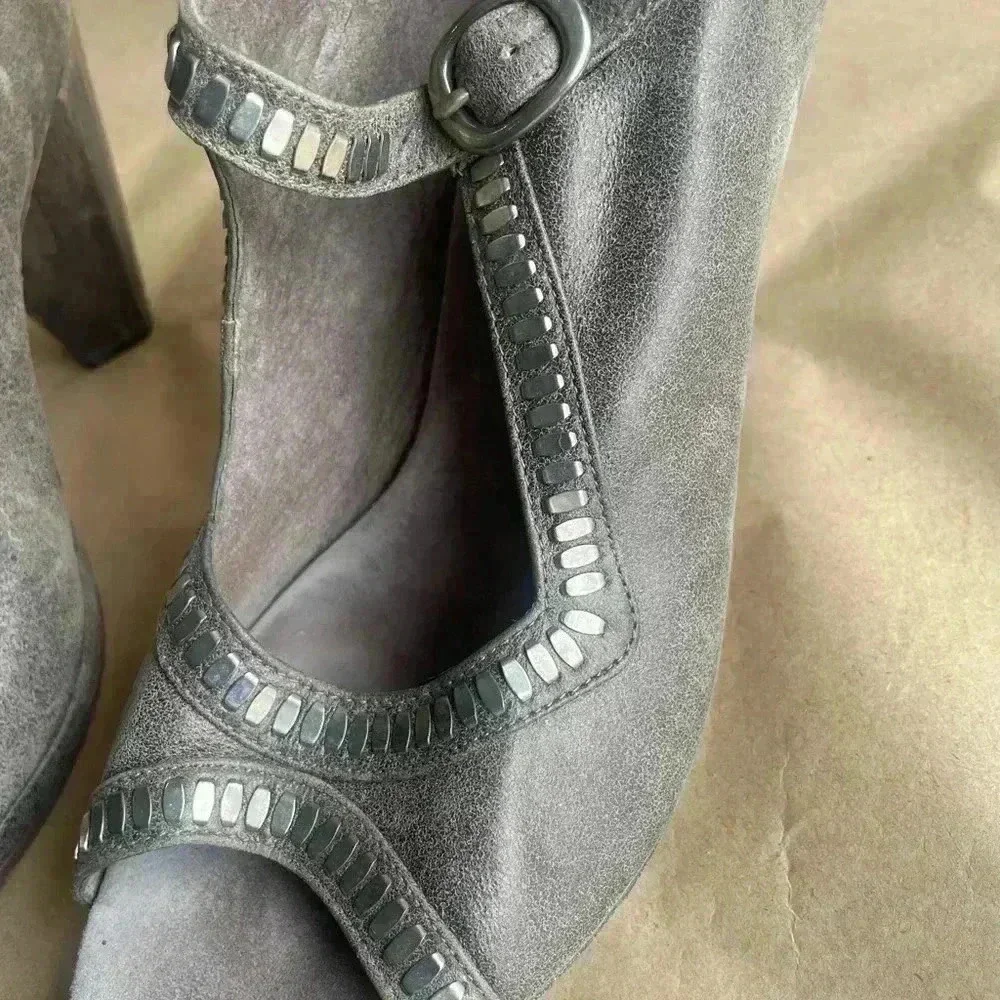 Calleen Cordero Studded Peep Toe Block Heels Leather 9.5 EUC.